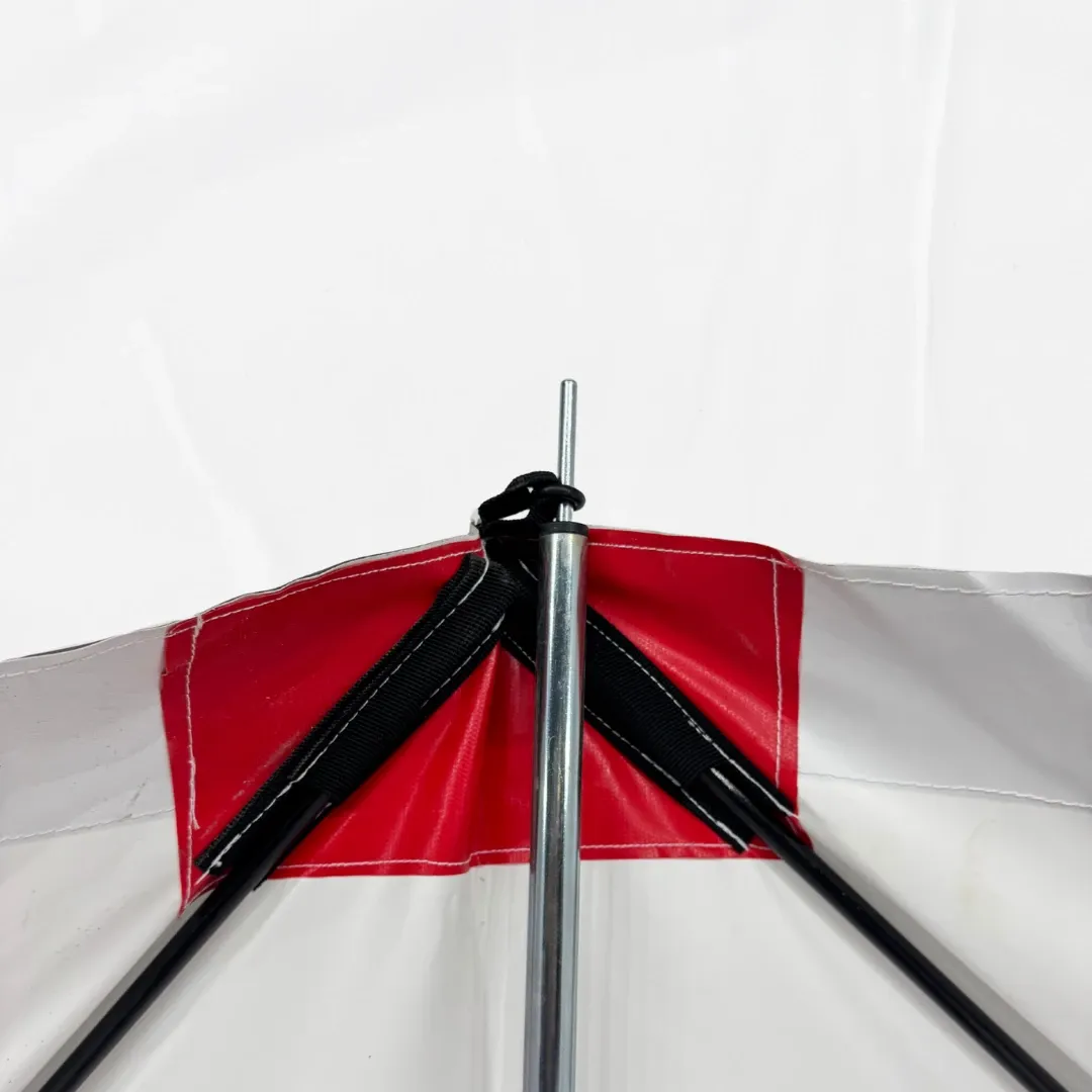 Detalle de arandela de aluminio y pie metálico — Mampara de Protección Visual